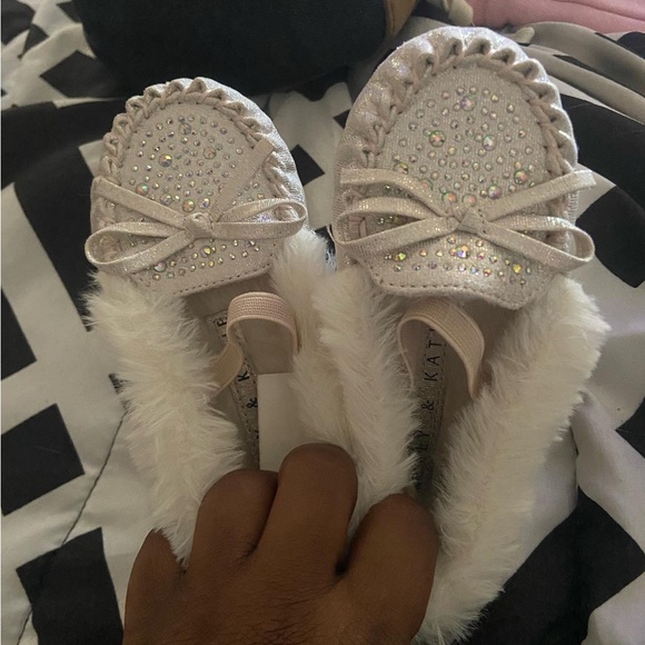 Cute, clean, 8c, furry iridescent - Picture 7 of 8